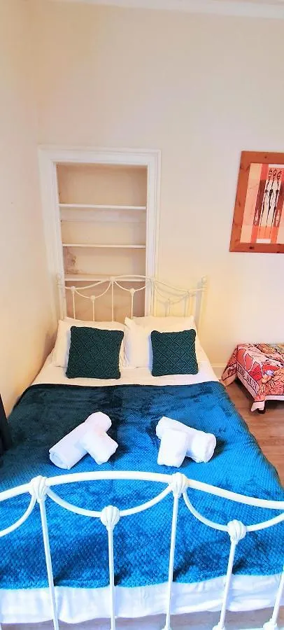 Spacious Ensuite Rooms In Edinburgh City Centre - Five Star Amenities - Excellent Location Konukevi